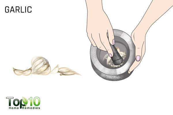 garlic to treat flat warts