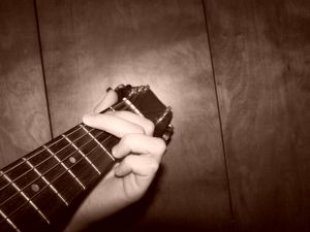 guitar_face_sepia_261572_l